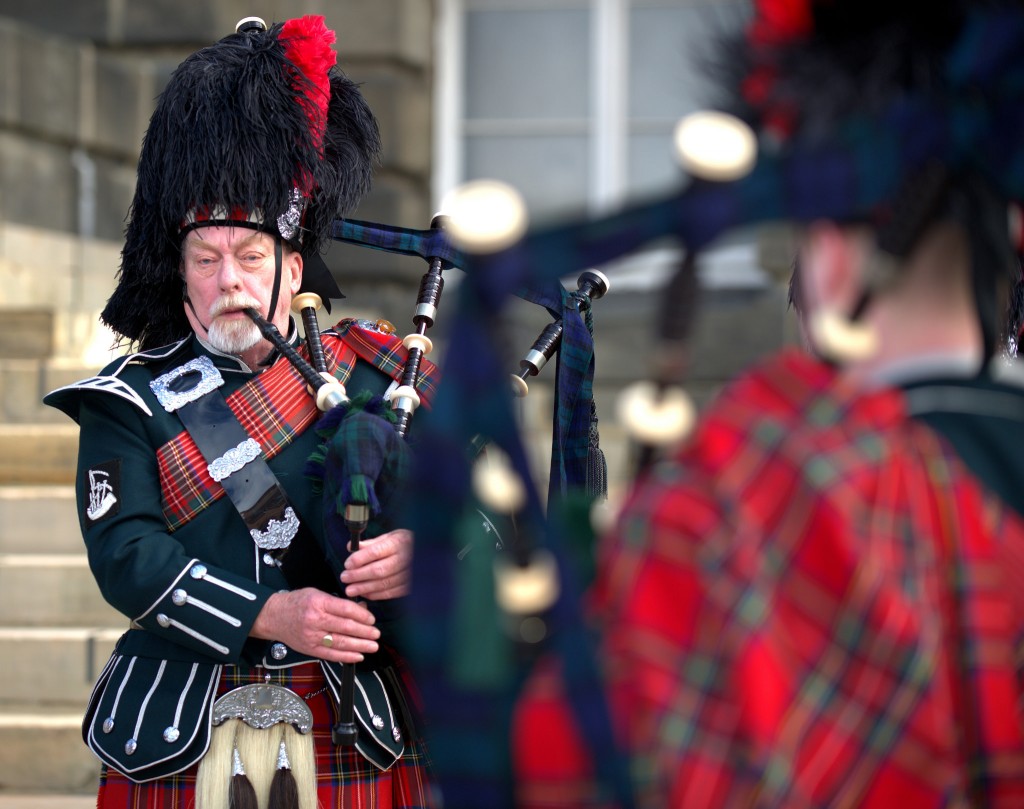 bagpipes in Leeds · The City of Leeds Pipeband