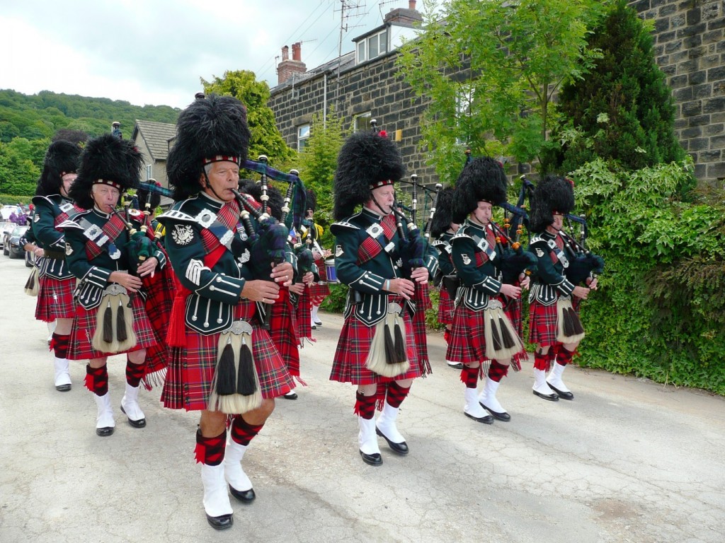 City of Leeds Pipeband at Otley Carnival